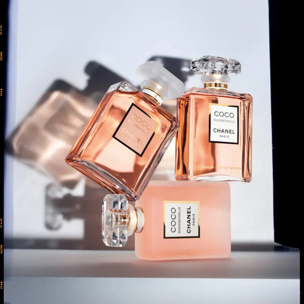 Chanel Coco Mademoiselle Eau de Parfum 100ml sfeerbeeld met meerdere flacons
